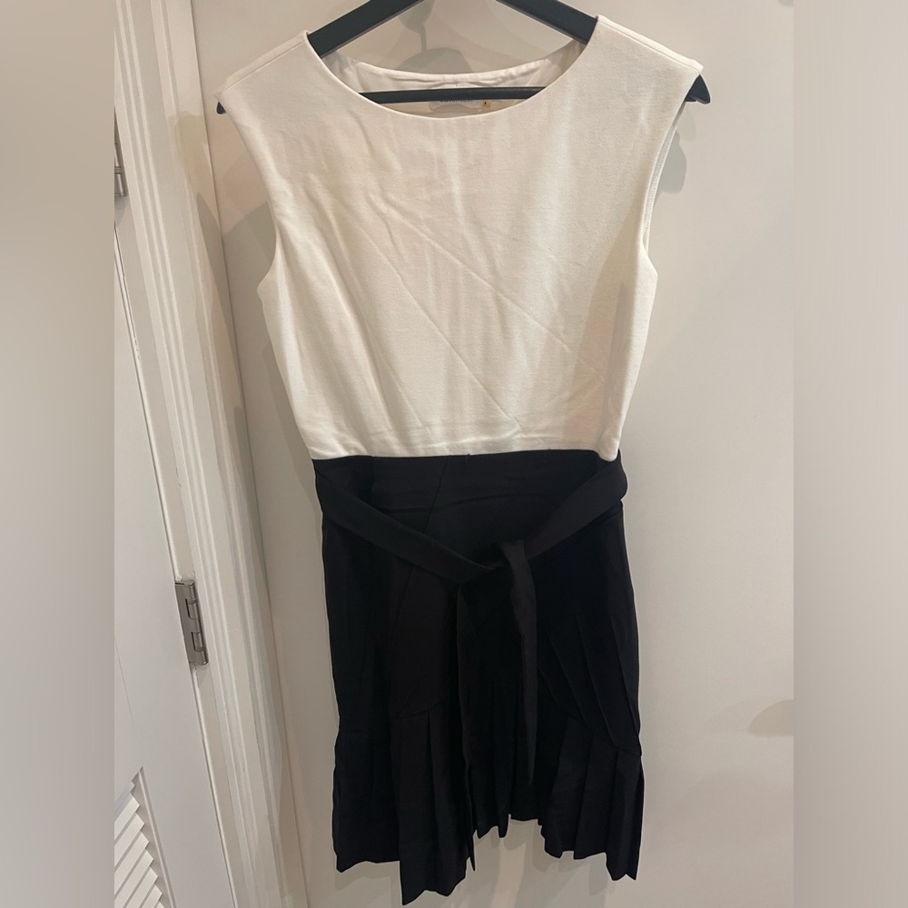 Calvin Klein Elegance: Black & White Midi Dress -size 4